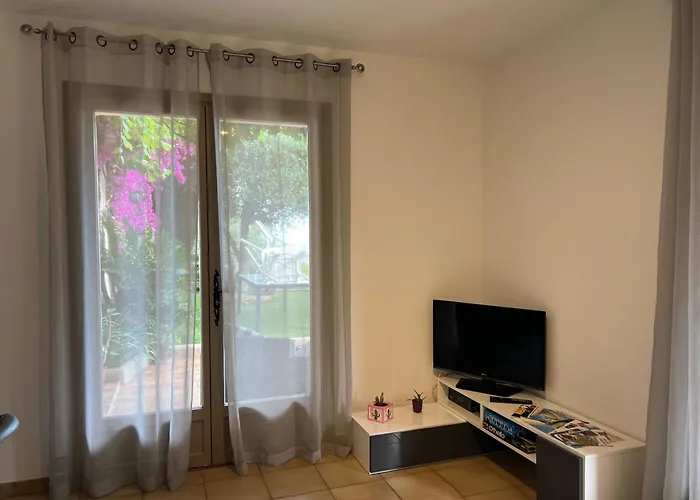 Апартаменты Nissa La Bella, Piscine Et Vue